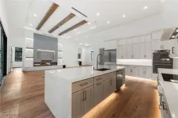 Picture of 162 Jung Blvd E, Naples, FL 34120