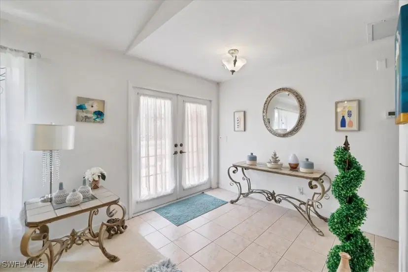 Picture of 709 Milwaukee Blvd, Lehigh Acres FL 33974