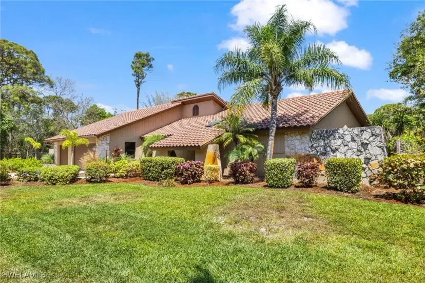 Picture of 6846 Trail Blvd, Naples FL 34108