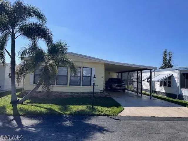 Picture of 18 Aquamarine Ave 18Q, Naples FL 34114