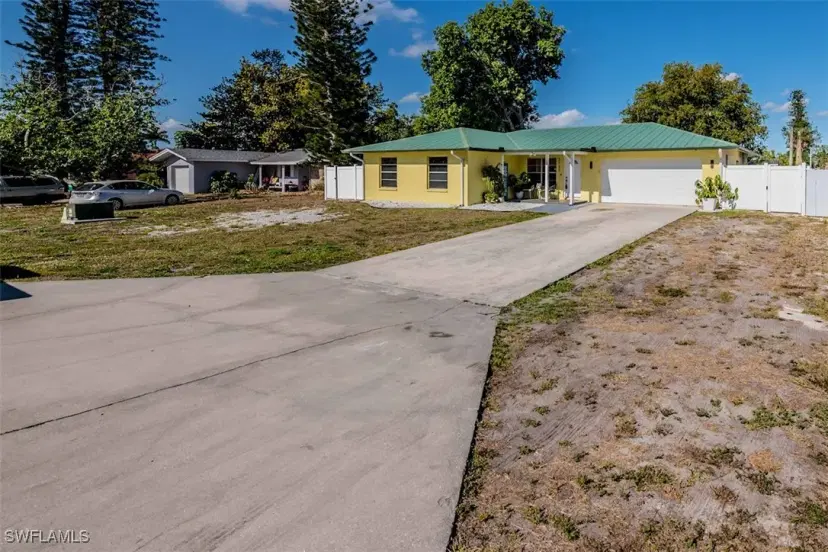 Picture of 2137 44Th St Sw, Naples FL 34116