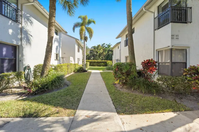 Picture of 4670 NW 22Nd St 4670, Coconut Creek FL 33063