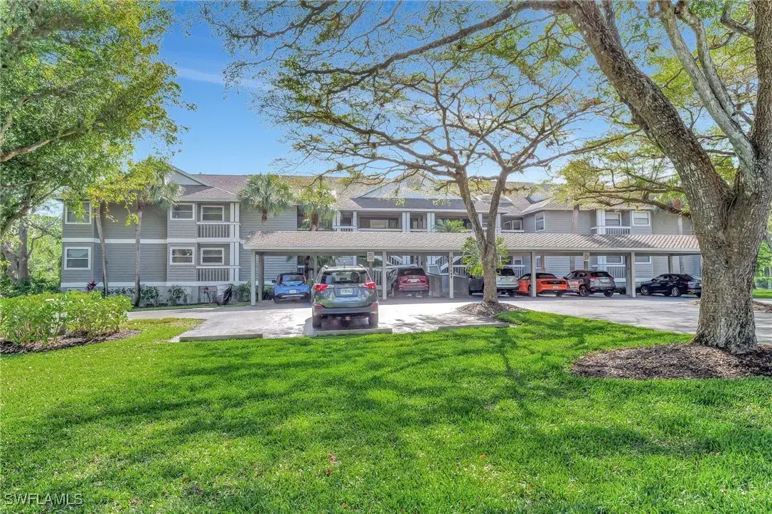 Picture of 630 Wiggins Bay Dr A11, Naples, FL 34110