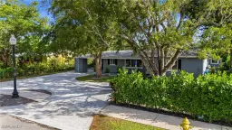 Picture of 1326 Burtwood Dr, Fort Myers, FL 33901