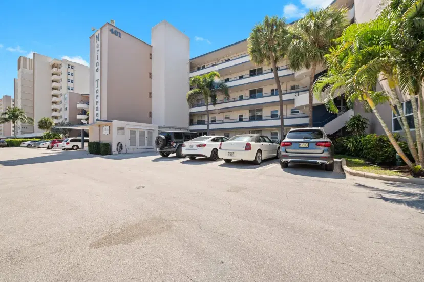 Picture of 401 N Riverside Dr 102, Pompano Beach FL 33062