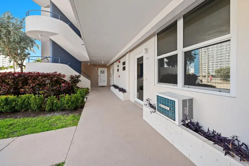 Picture of 401 N Riverside Dr 102, Pompano Beach FL 33062