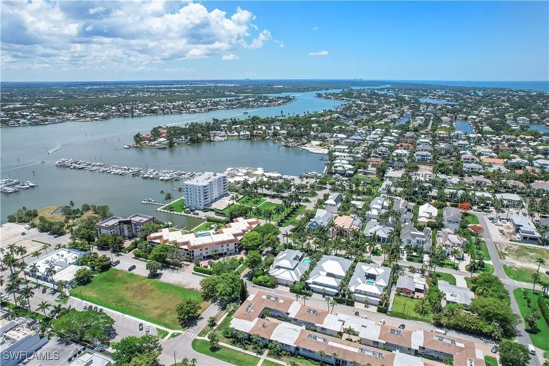 Picture of 676 12Th Ave S 676, Naples, FL 34102