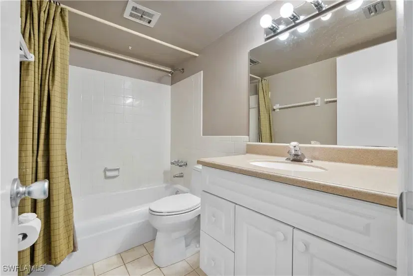 Picture of 676 12Th Ave S 676, Naples FL 34102