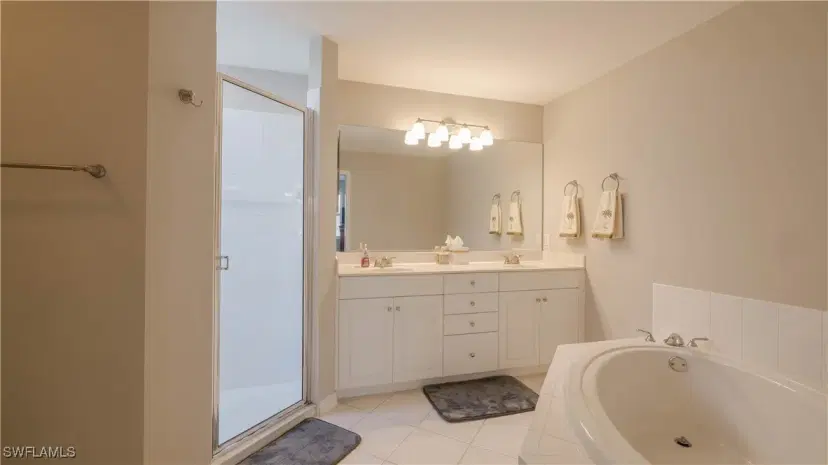 Picture of 14591 Sherbrook Pl 101, Fort Myers FL 33912