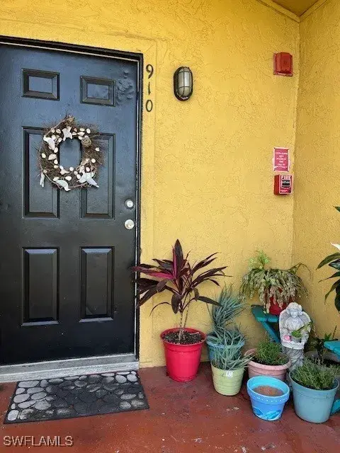 Picture of 2925 Winkler Ave 910, Fort Myers FL 33916