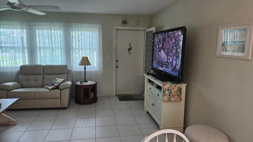 Picture of 700 Horizons W 109, Boynton Beach FL 33435