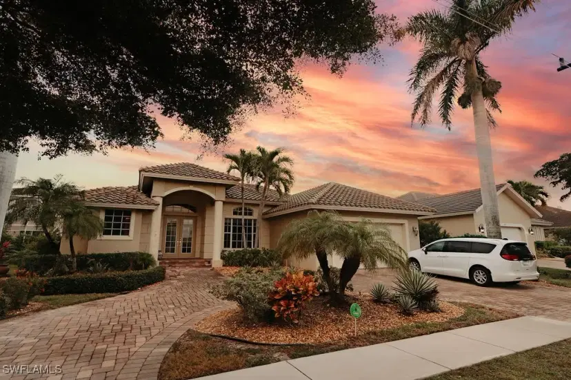 Picture of 237 Bald Eagle Dr, Marco Island FL 34145