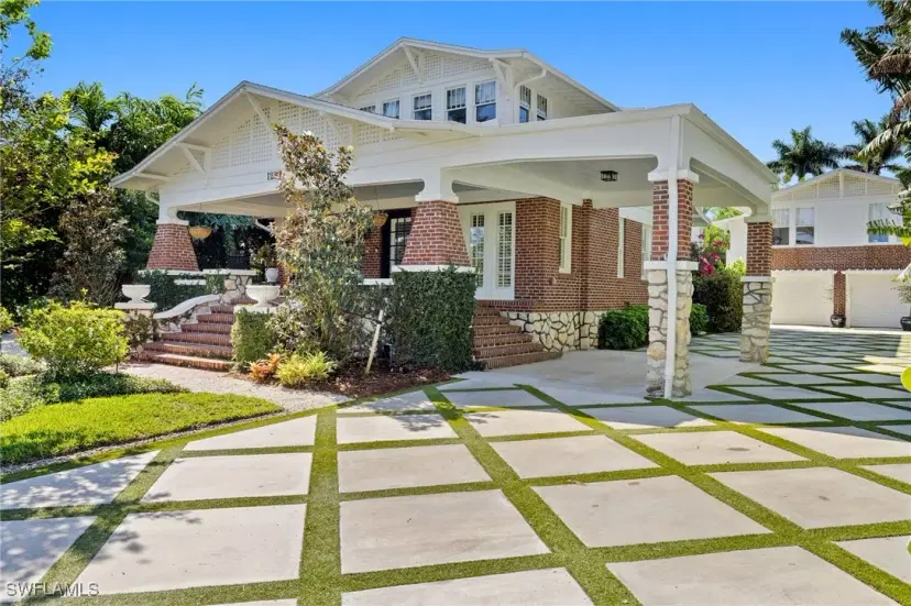 Picture of 1230 Caloosa Dr, Fort Myers FL 33901