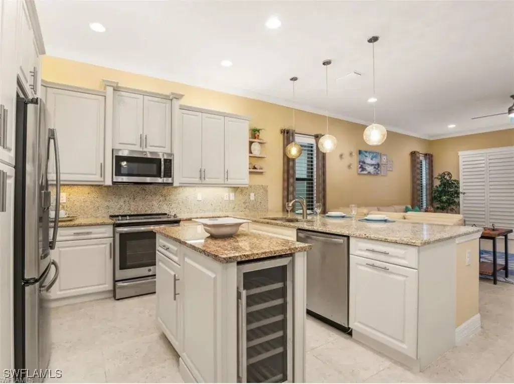 Picture of 11552 Riverstone Ln, Fort Myers, FL 33913
