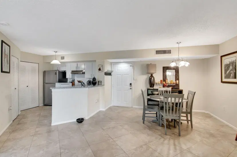 Picture of 1000 Scotia Drive 204, Hypoluxo FL 33462