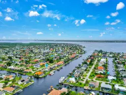 Picture of 2010 SE 28Th St, Cape Coral, FL 33904