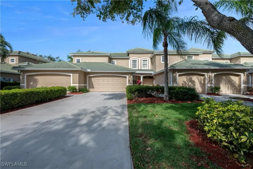 Picture of 3485 Laurel Greens Ln S 101, Naples FL 34119