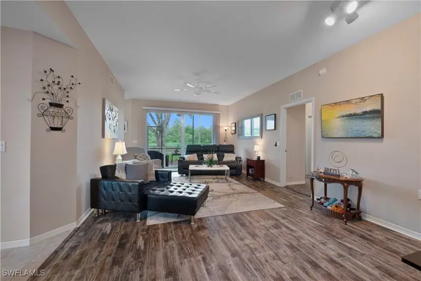 Picture of 3485 Laurel Greens Ln S 101, Naples FL 34119