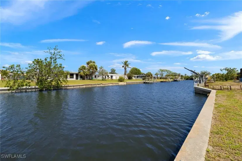 Picture of 128 Rodgers Ave Ne, Port Charlotte FL 33952