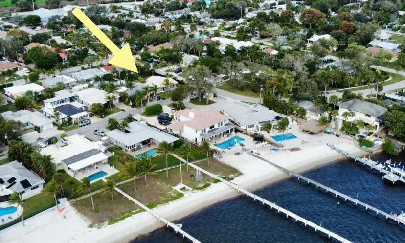 Picture of 803 S Lakeside Place, Lantana FL 33462