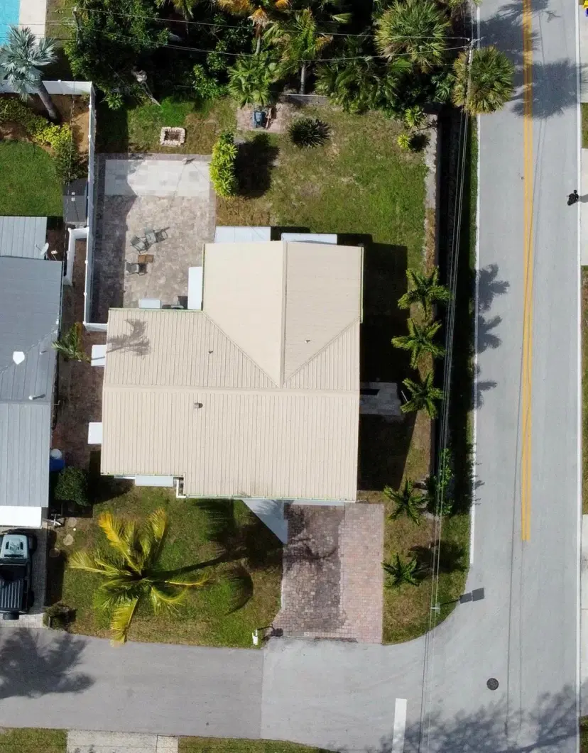 Picture of 803 S Lakeside Place, Lantana FL 33462