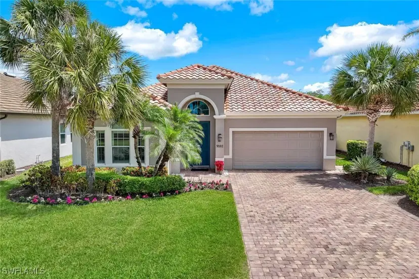Picture of 9102 Limestone Ln, Naples FL 34120
