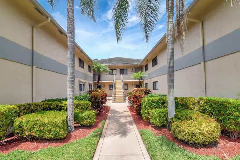Picture of 15378 Lakes Of Delray Blvd Boulevard 28, Delray Beach FL 33484