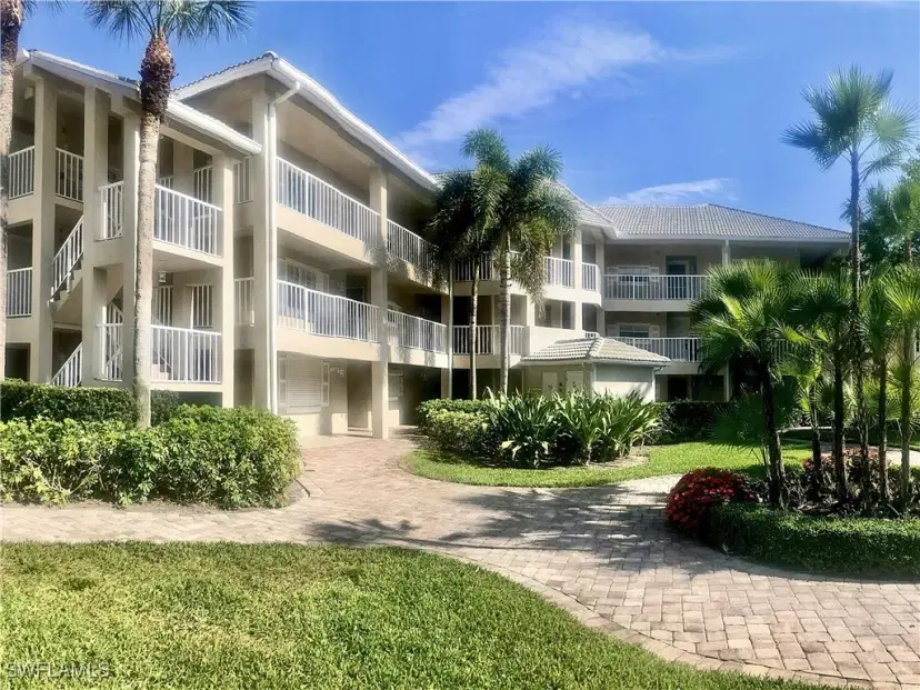 Picture of 218 Sugar Pine Ln 218, Naples FL 34108