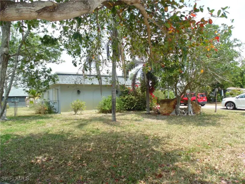 Picture of 18215 Iris Rd, Fort Myers FL 33967