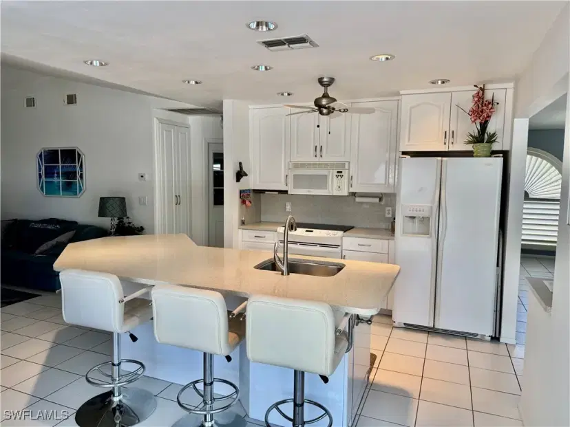 Picture of 102 NE 9Th Ct, Cape Coral FL 33909