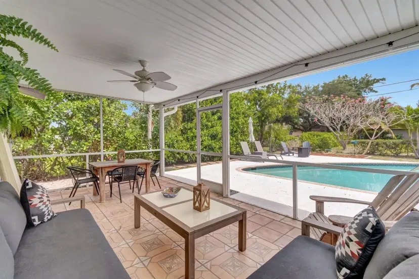 Picture of 6630 N Plymouth Drive, Lake Worth FL 33462
