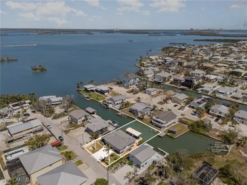 Picture of 240 Driftwood Ln, Fort Myers Beach FL 33931
