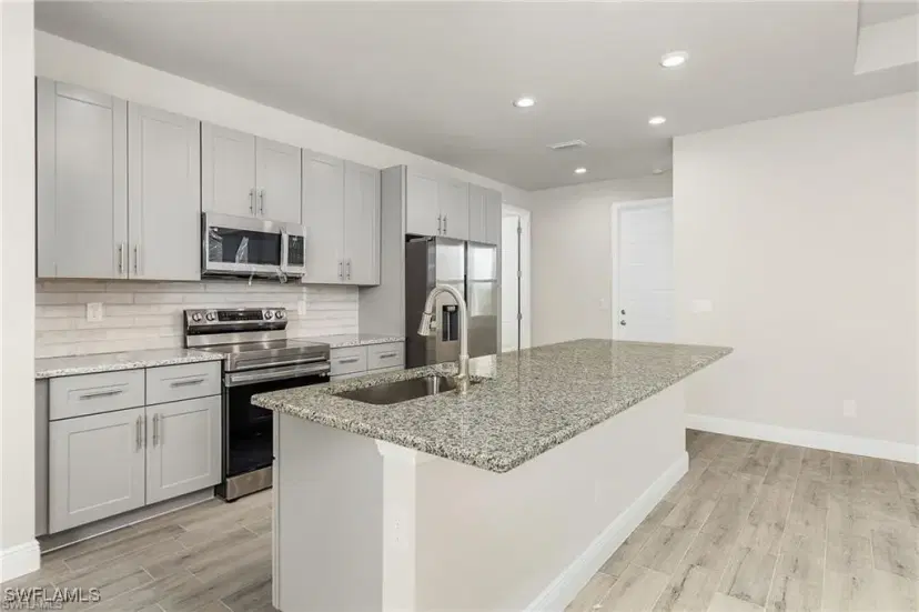 Picture of 588 David Cir, Labelle FL 33935