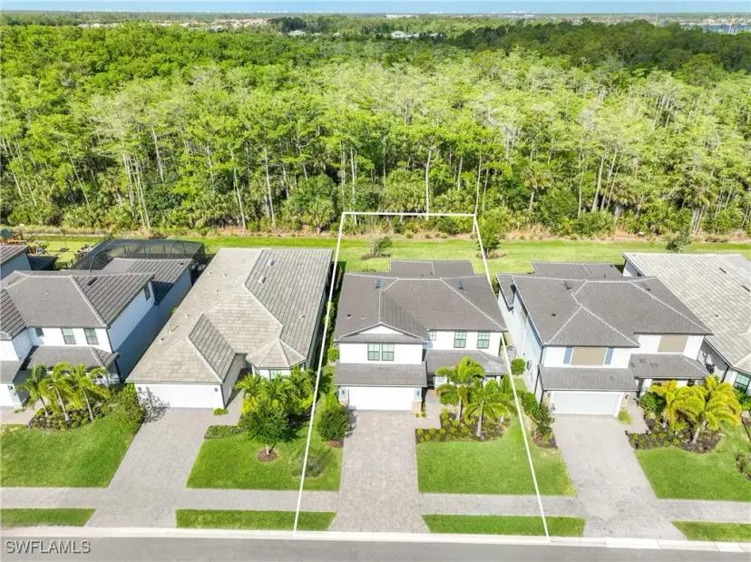Picture of 10367 Ventana Ln, Naples FL 34120
