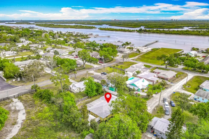 Picture of 110 Riverside Ter, Edgewater FL 32141