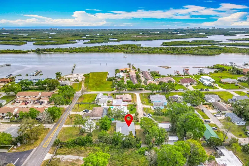 Picture of 110 Riverside Ter, Edgewater FL 32141