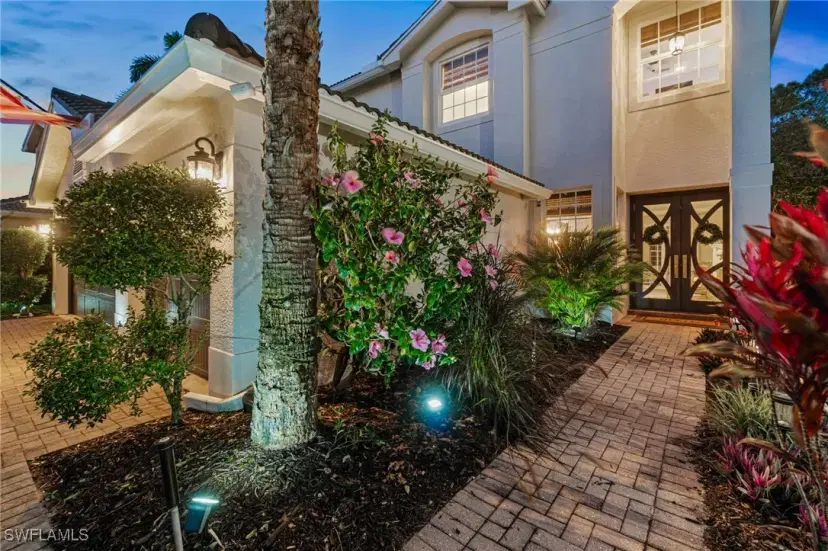 Picture of 2338 Butterfly Palm Dr, Naples FL 34119