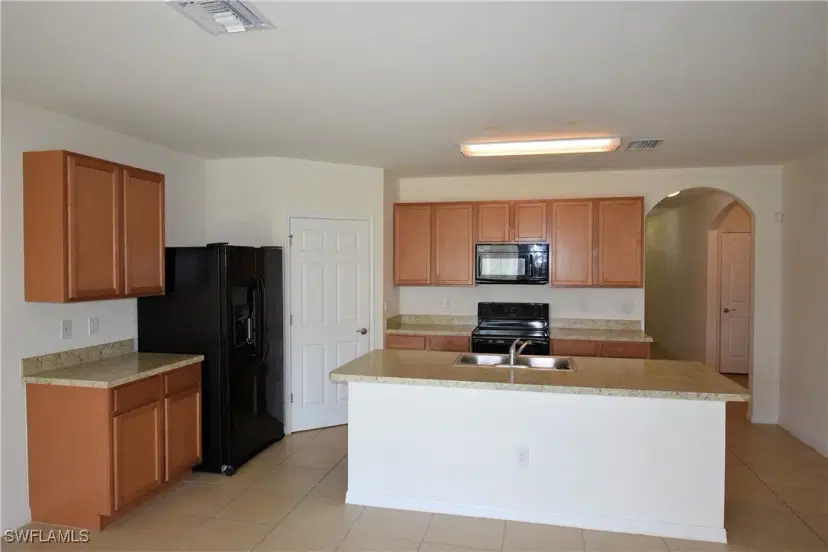 Picture of 1406 SW 14Th St, Cape Coral FL 33991