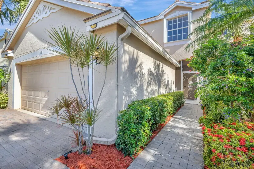 Picture of 119 Canterbury Place, Royal Palm Beach FL 33414