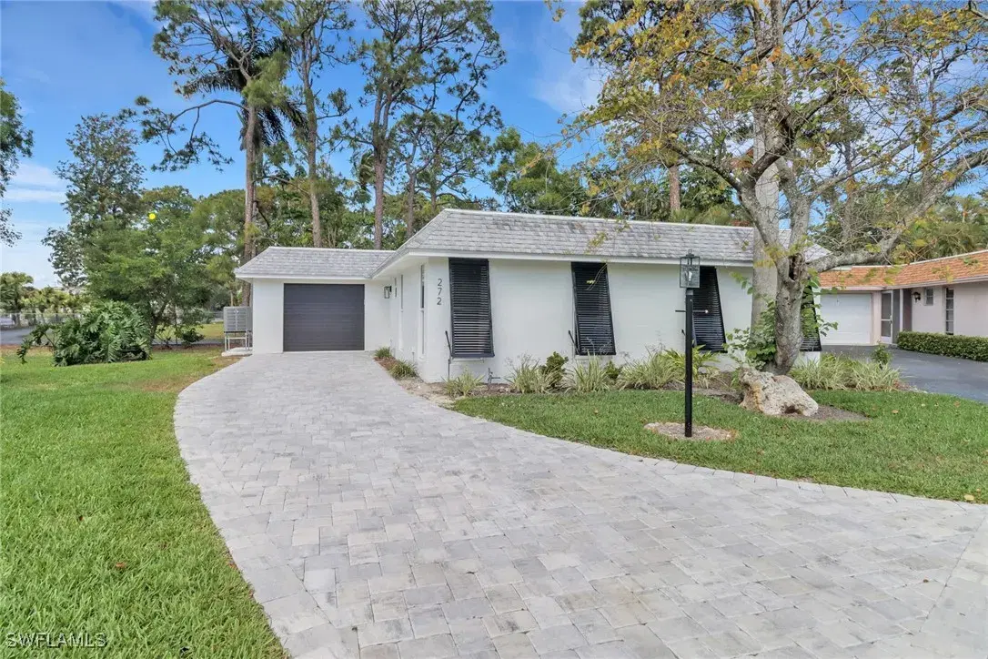 Picture of 272 Yorkshire Ct 11, Naples, FL 34112