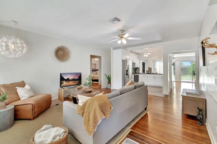 Picture of 621 N Ocean Breeze, Lake Worth Beach FL 33460