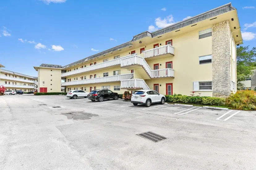 Picture of 4321 NW 16Th Street C302, Lauderhill FL 33313