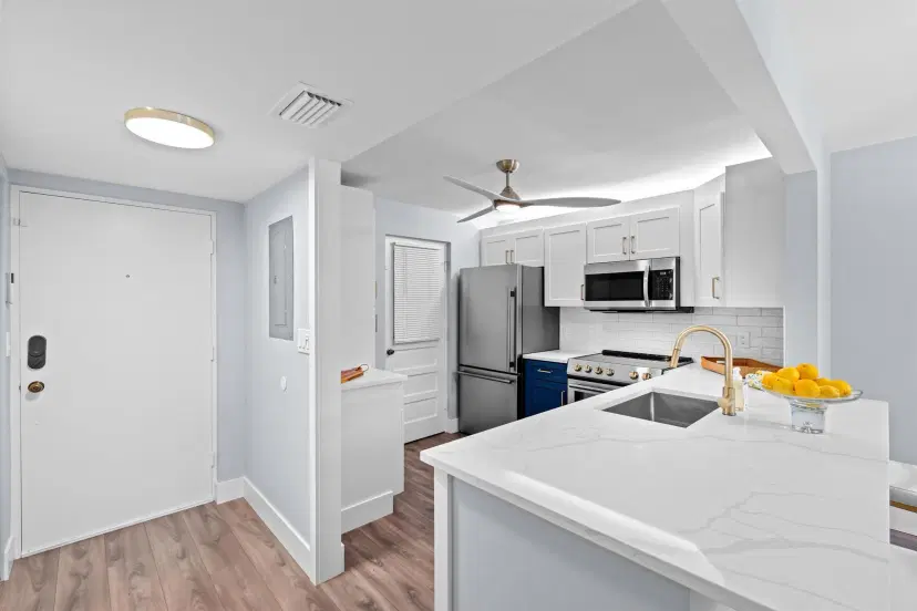 Picture of 6461 NW 2Nd Avenue 109, Boca Raton FL 33487