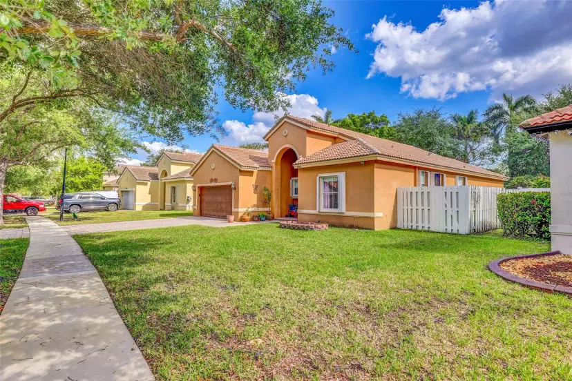 Picture of 19400 SW 29Th Ct, Miramar FL 33029