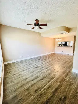 Picture of 8132 San Carlos Cir, Tamarac, FL 33321