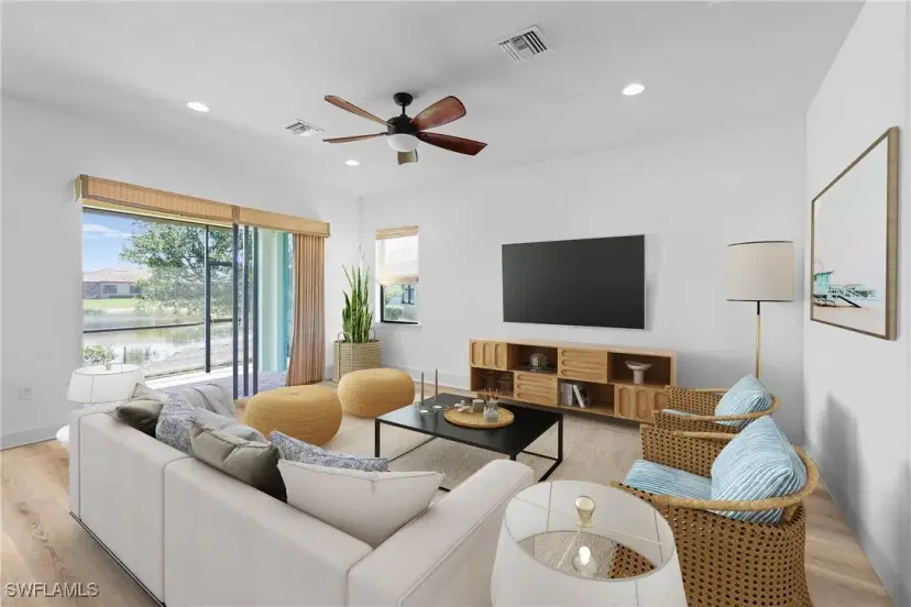 Picture of 9019 Triangle Palm Ln, Fort Myers FL 33913