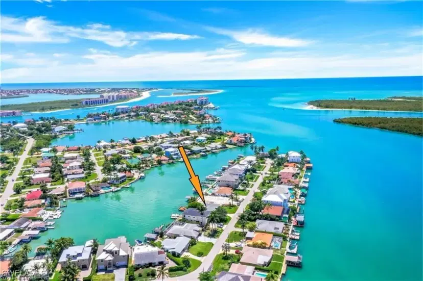 Picture of 152 Pago Pago Dr W, Naples FL 34113