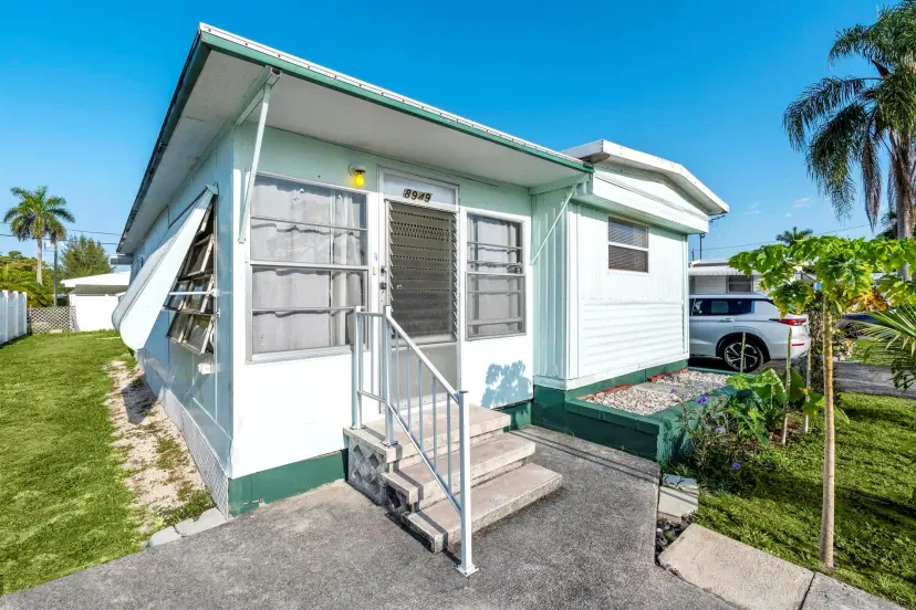 Picture of 8949 Oak Street, Boynton Beach FL 33436