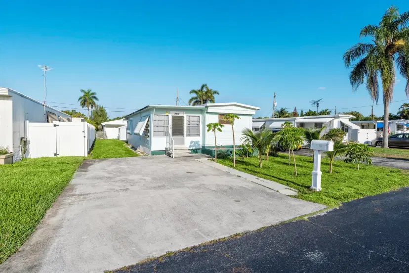 Picture of 8949 Oak Street, Boynton Beach FL 33436