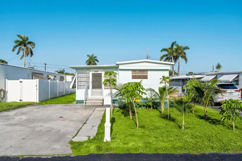 Picture of 8949 Oak Street, Boynton Beach FL 33436